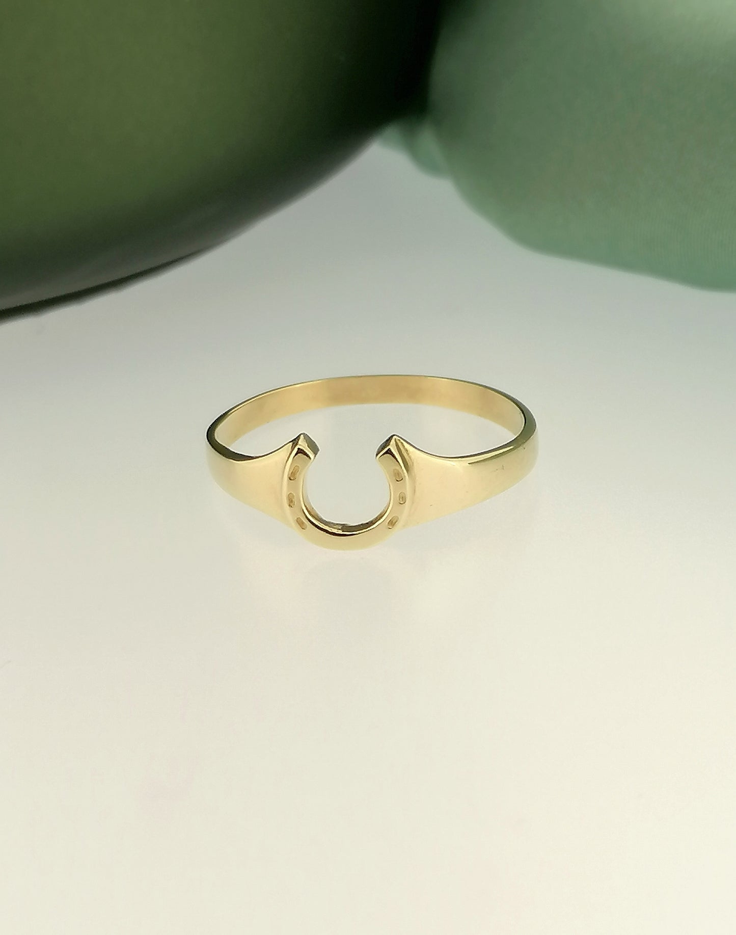 Womens Solid 9ct Yellow Gold Horseshoe Ring Good Luck Fortune Symbol