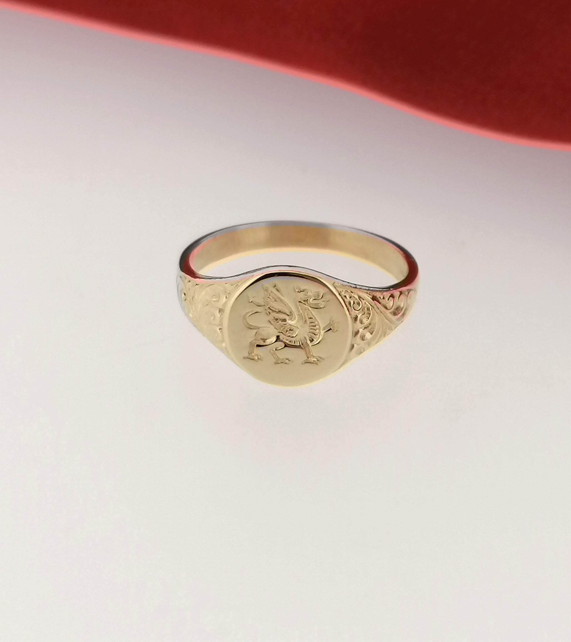 9ct Yellow Gold Welsh Dragon Oval Signet Ring Mens Womens Caswalader Red Dragon Y Ddraig Goch